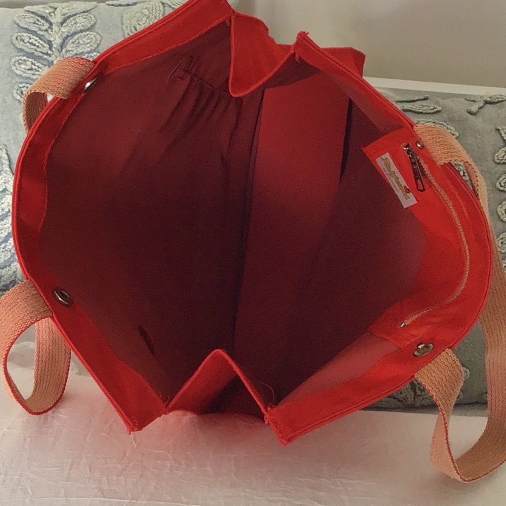 Red canvas tote bag with a front pocket - Picture 6 of 9